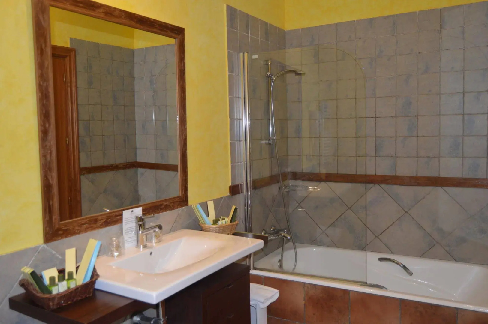 Hotel Restaurante Usategieta