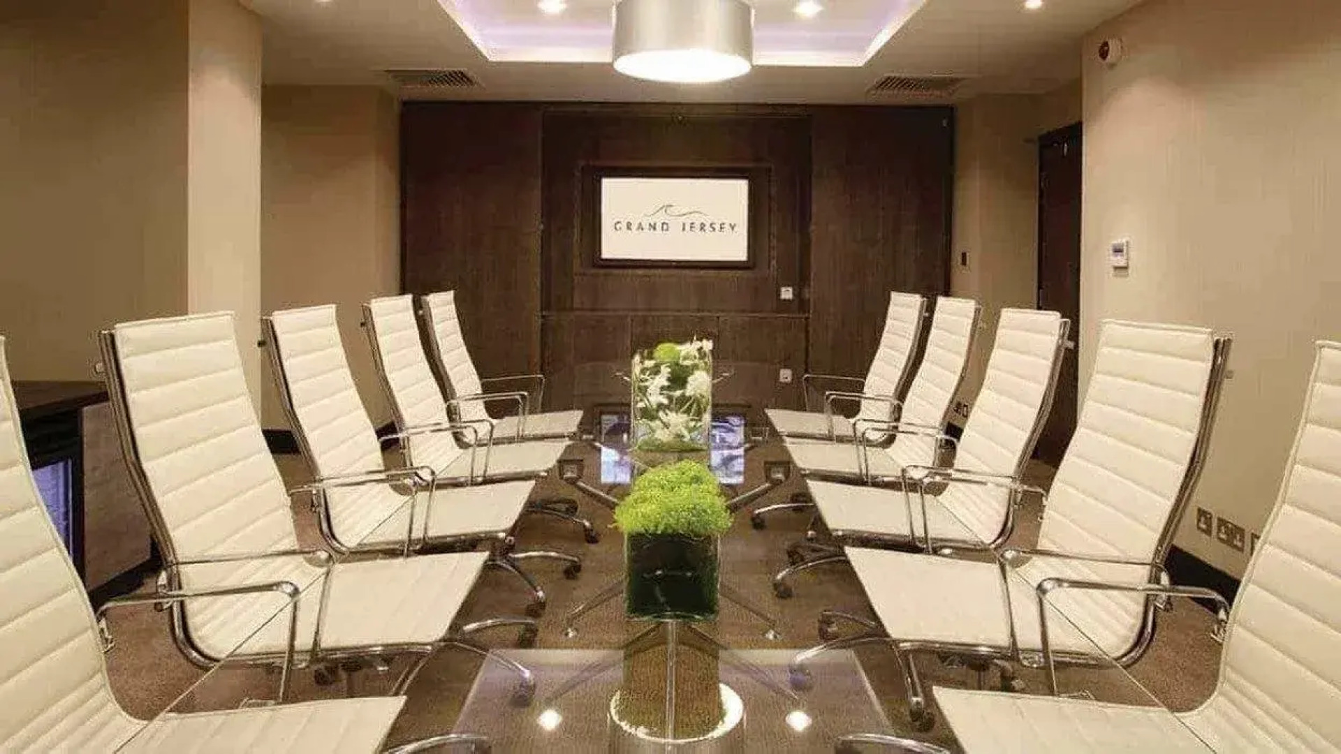 Grand Jersey Hotel & Spa