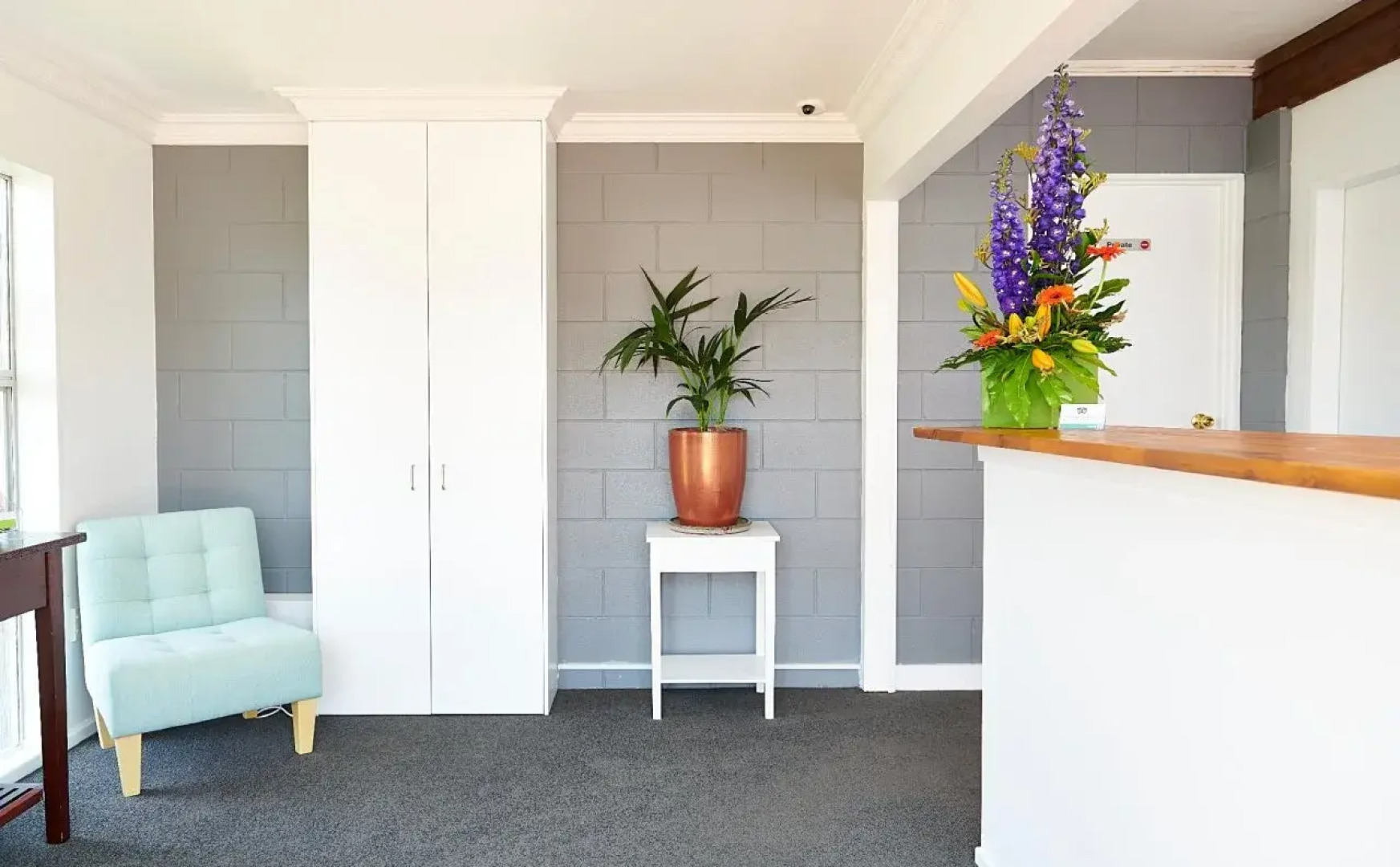 Cobblestone Court Motel – Wenzel Motels