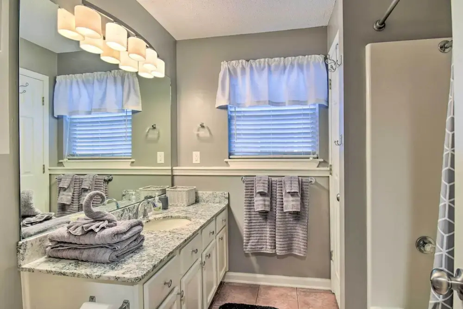 Lakefront Home w/ Private Dock in Hot Springs!
