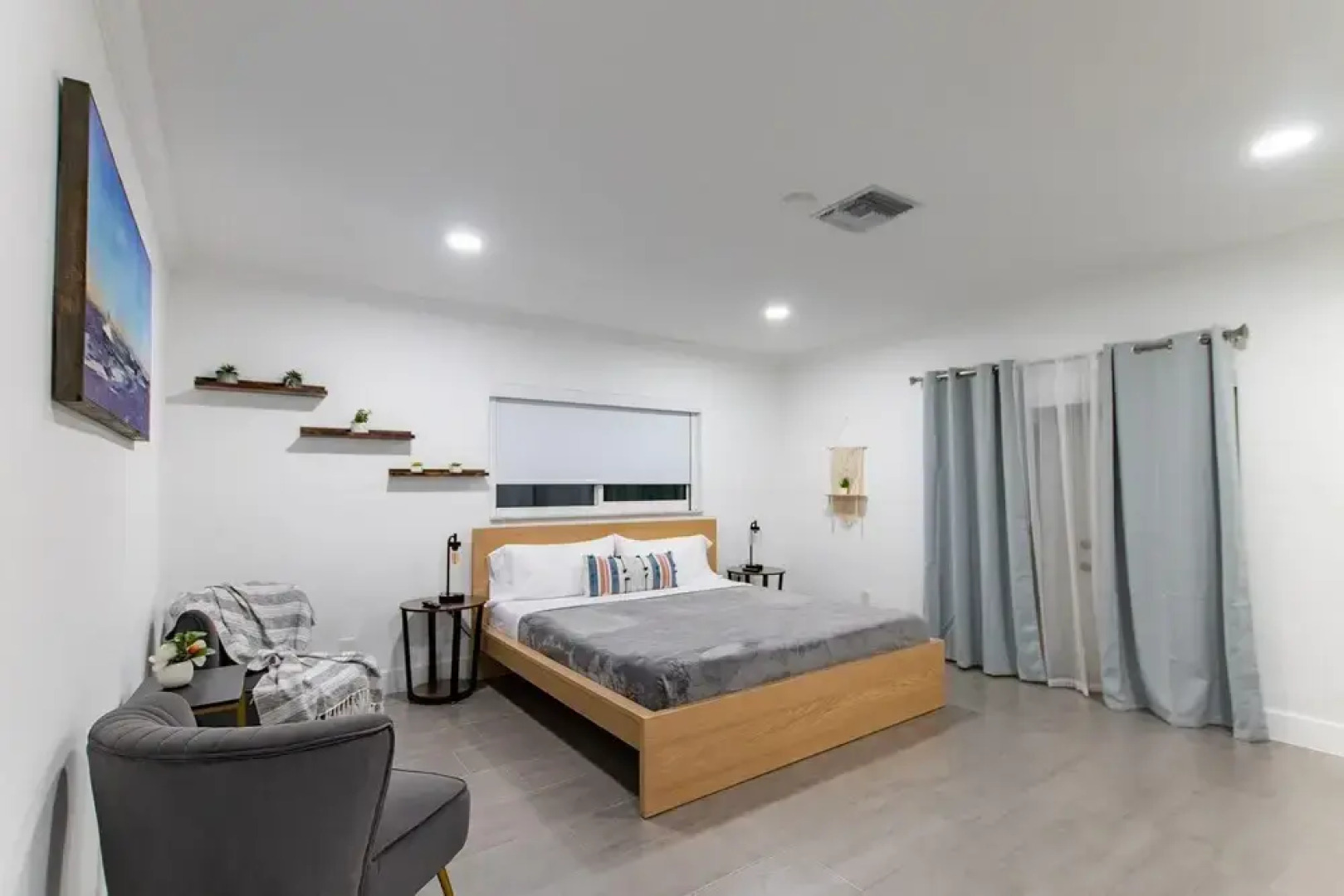 Joyfull Villa Crazy Bkyd w Pool Arg Grill Mini Golf, North Miami Beach