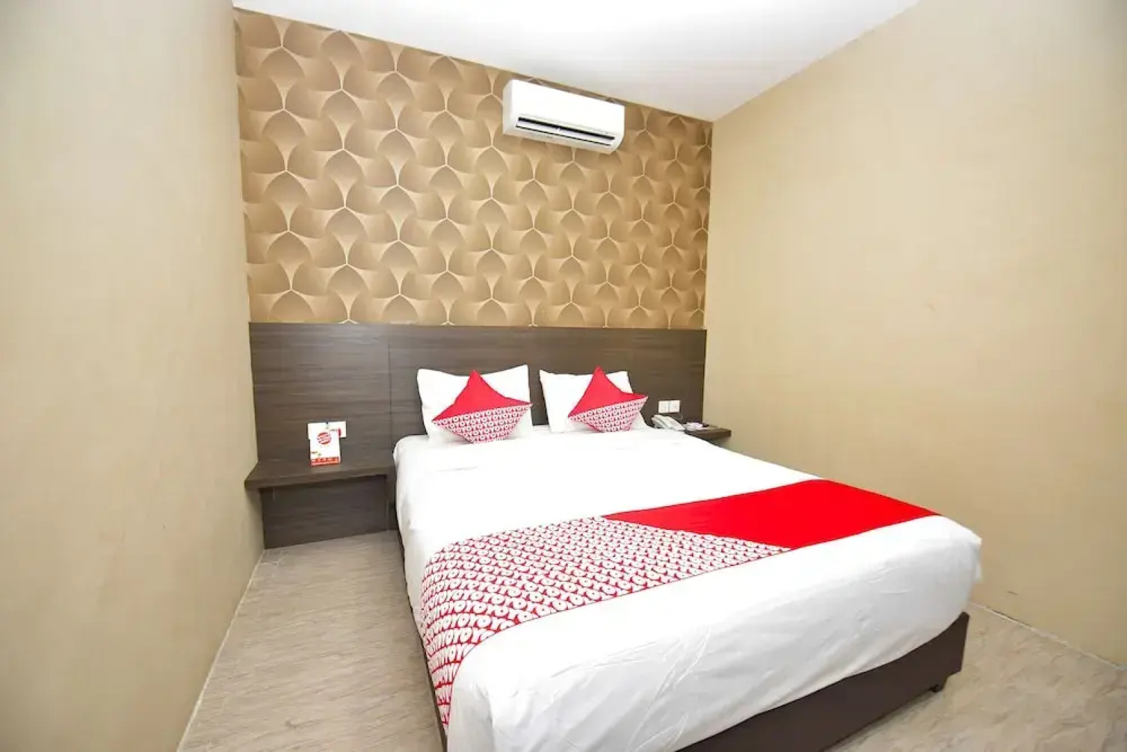 OYO 1228 Hotel Novanda