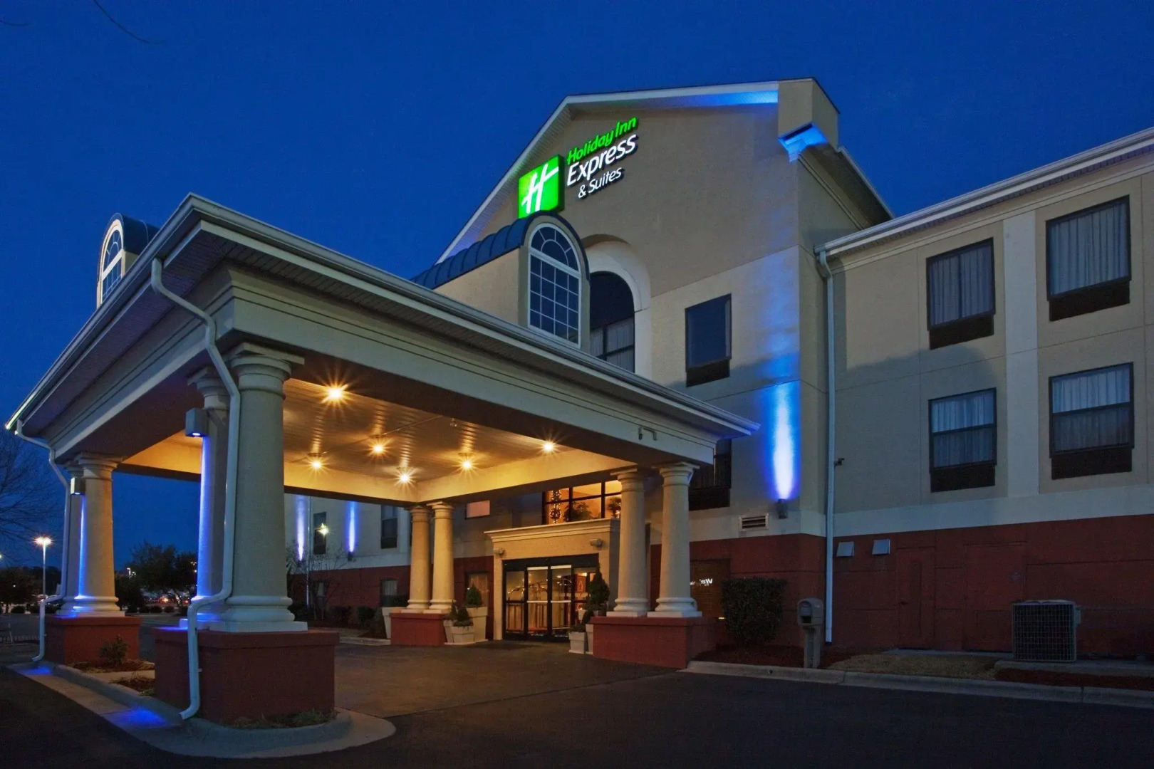 Holiday Inn Express Hotel & Suites Laurinburg by IHG