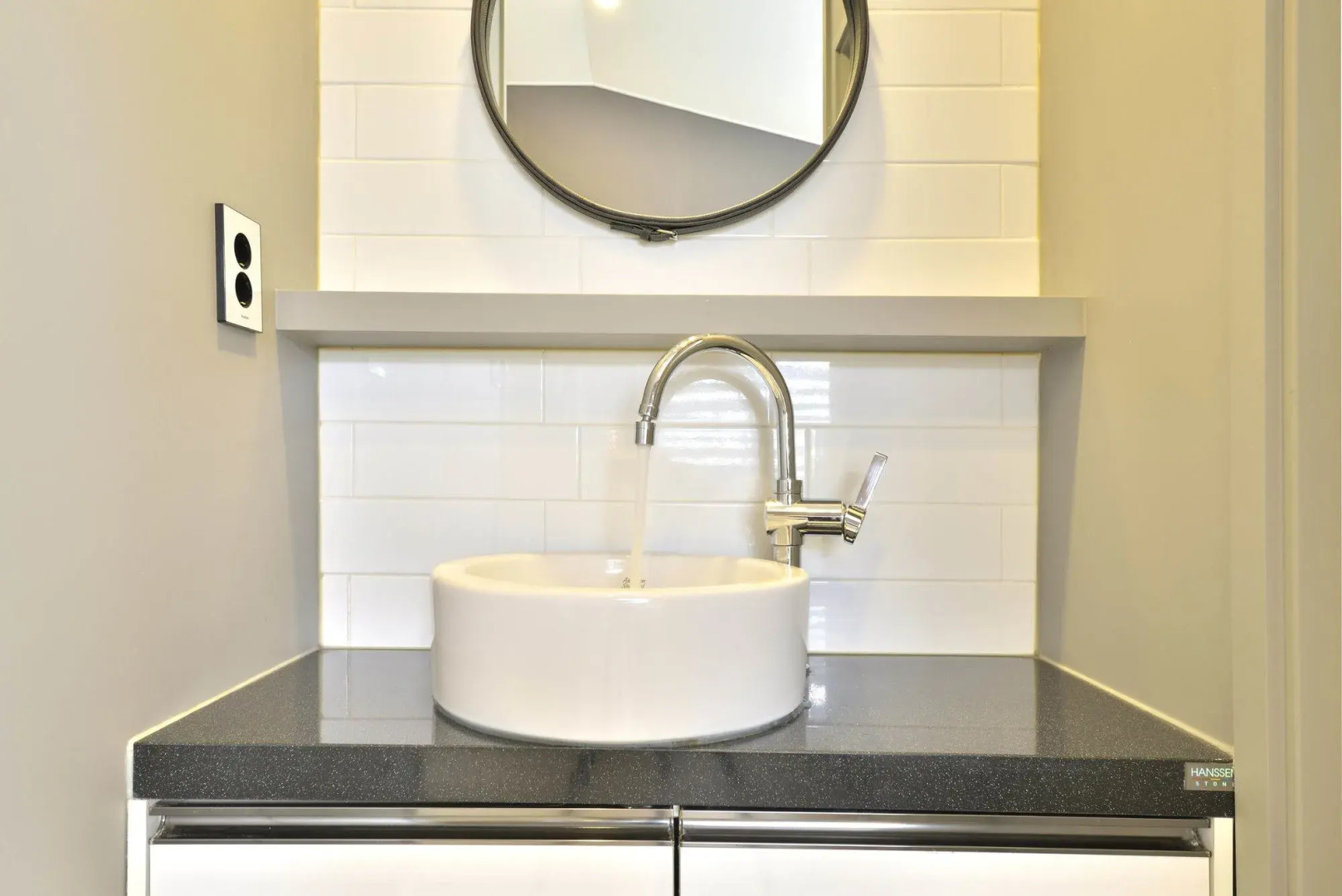 WITH U Hotel & Guesthouse