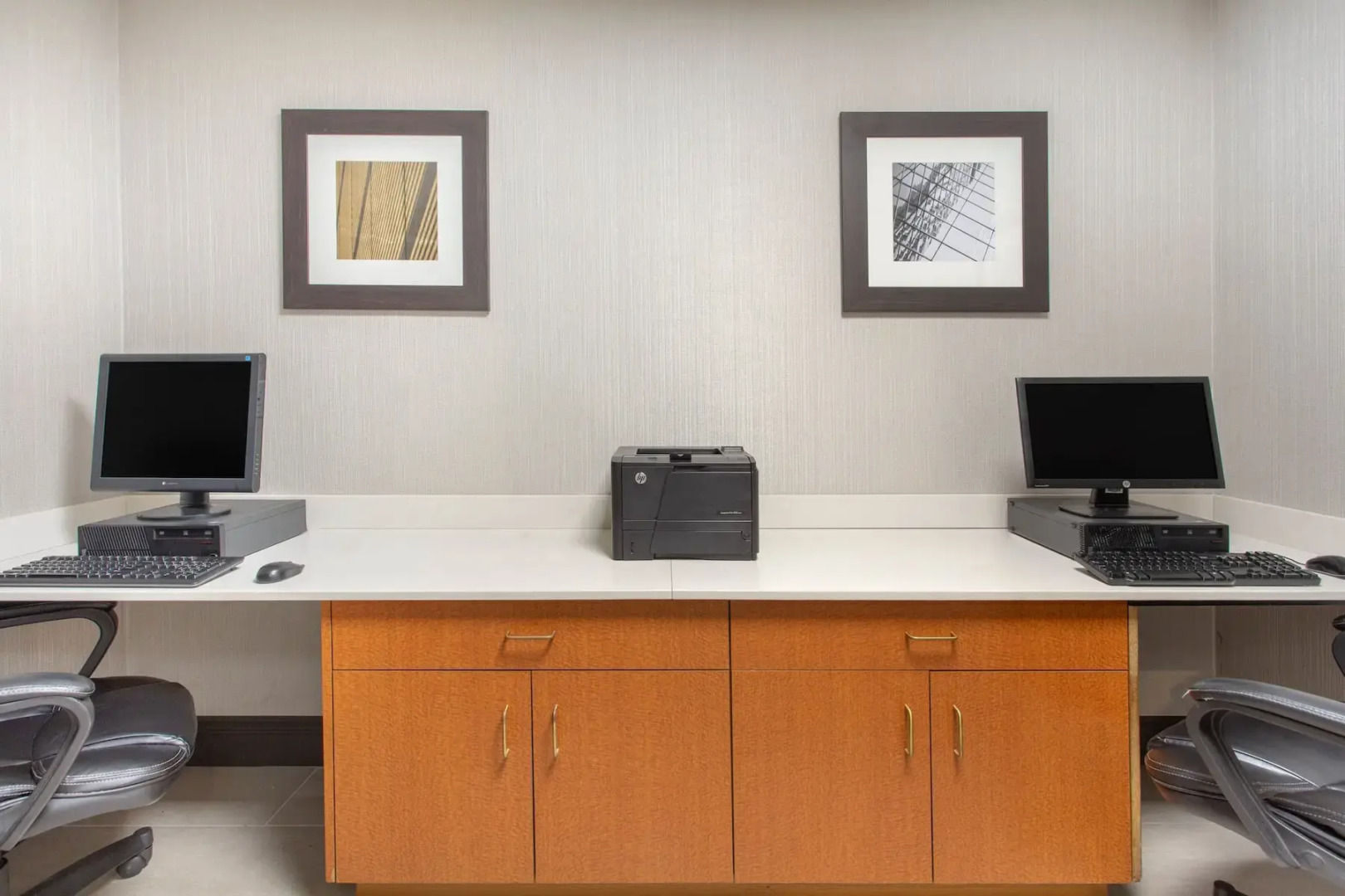 Spark by Hilton Mechanicsburg