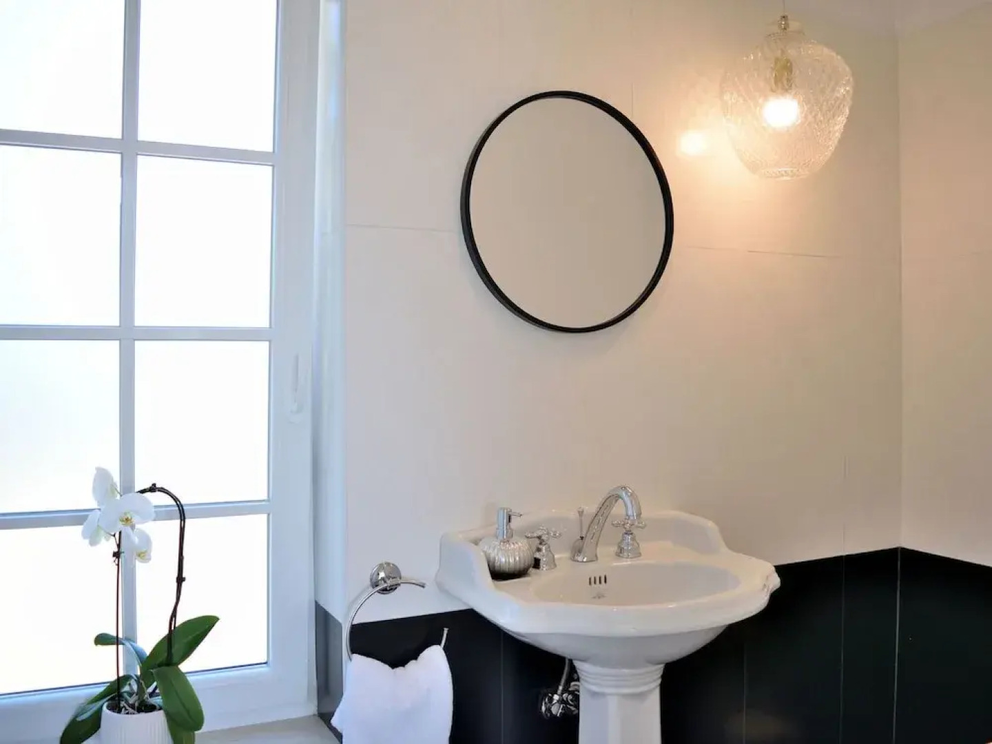 Sunlit Villa in Buje With Swimming Pool