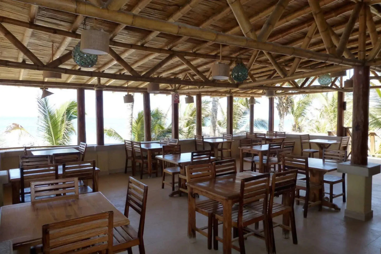 Máncora Beach Bungalows