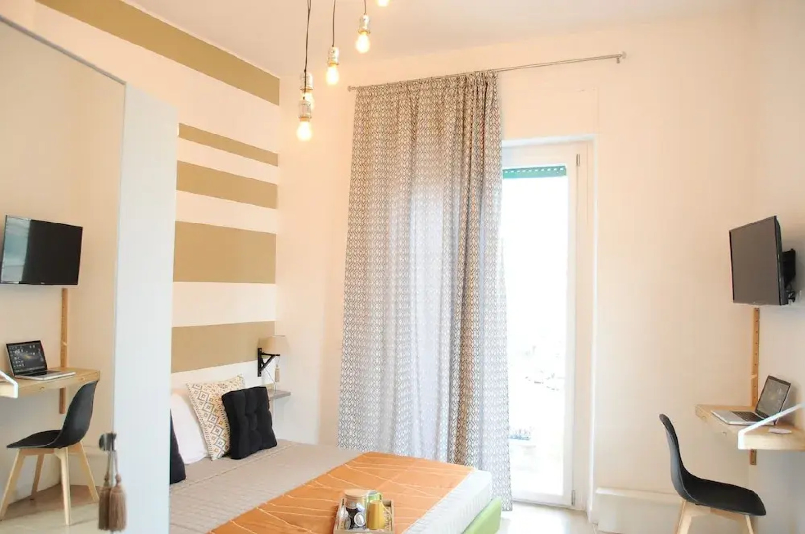 The Corner 180 Suite