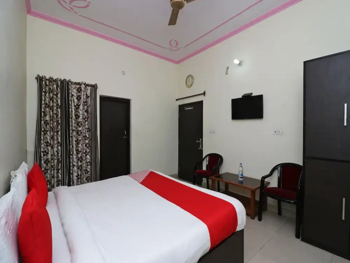 OYO 14161 Hotel ASDR