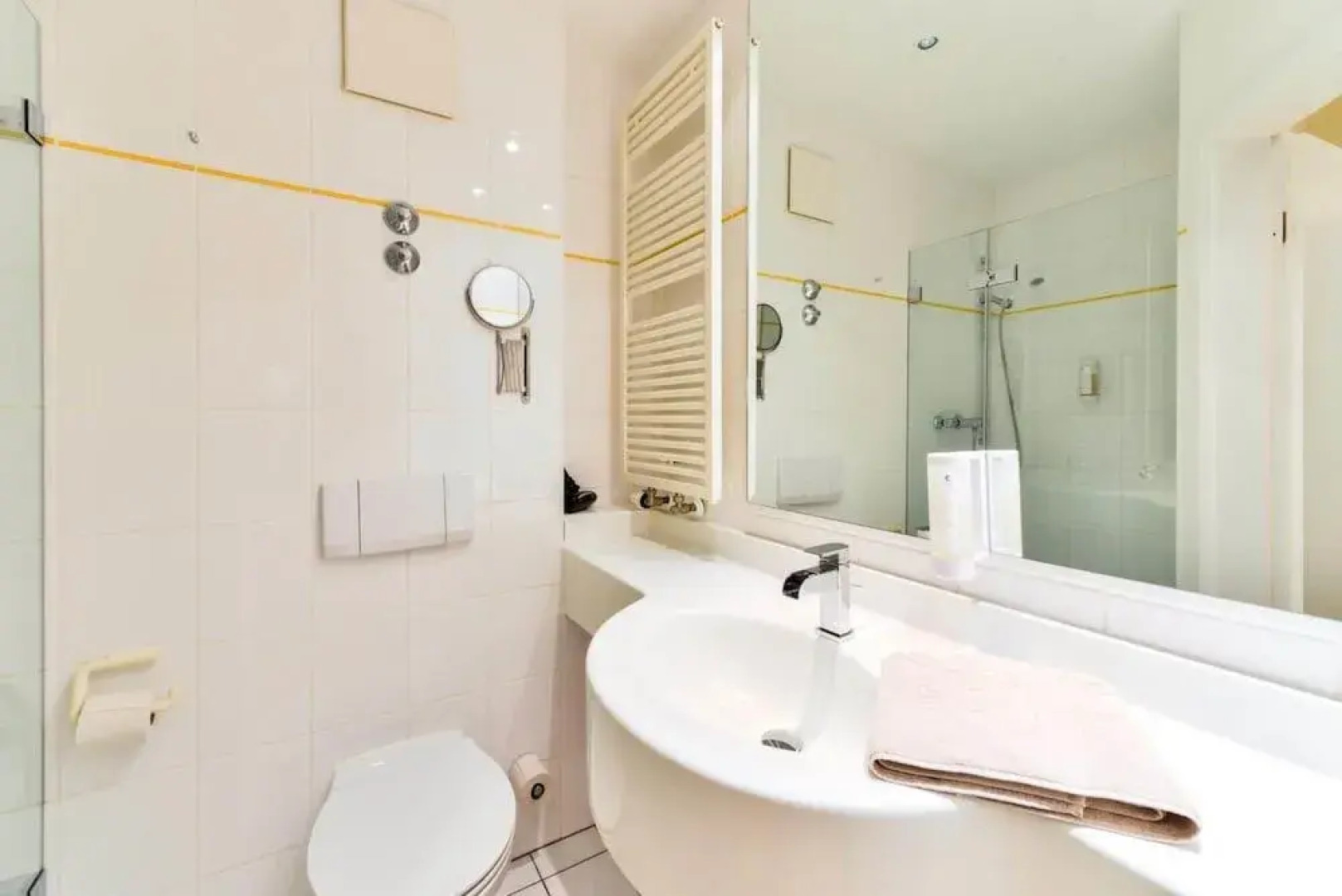 SEINZ - vegetarisches/ veganes BioHotel