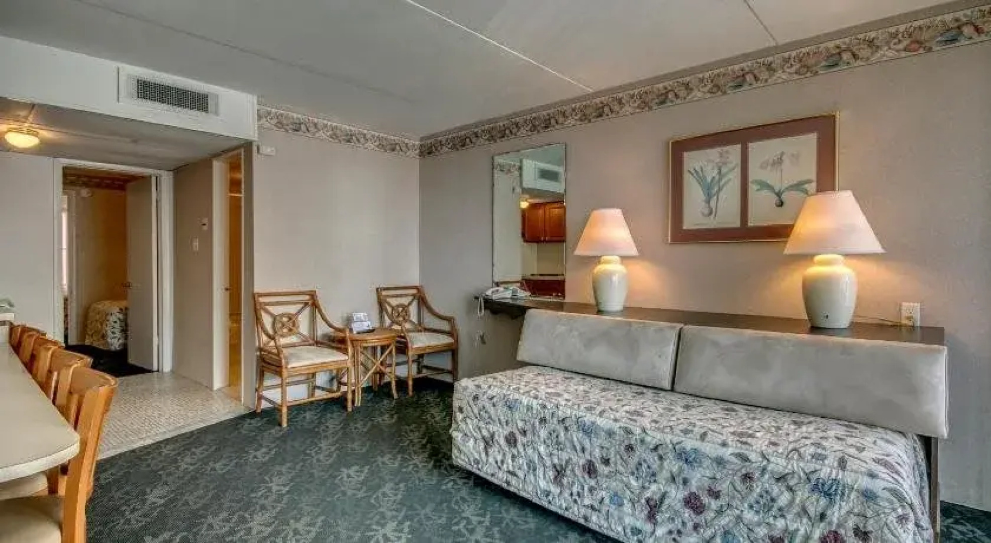 Admiral Resort Motel