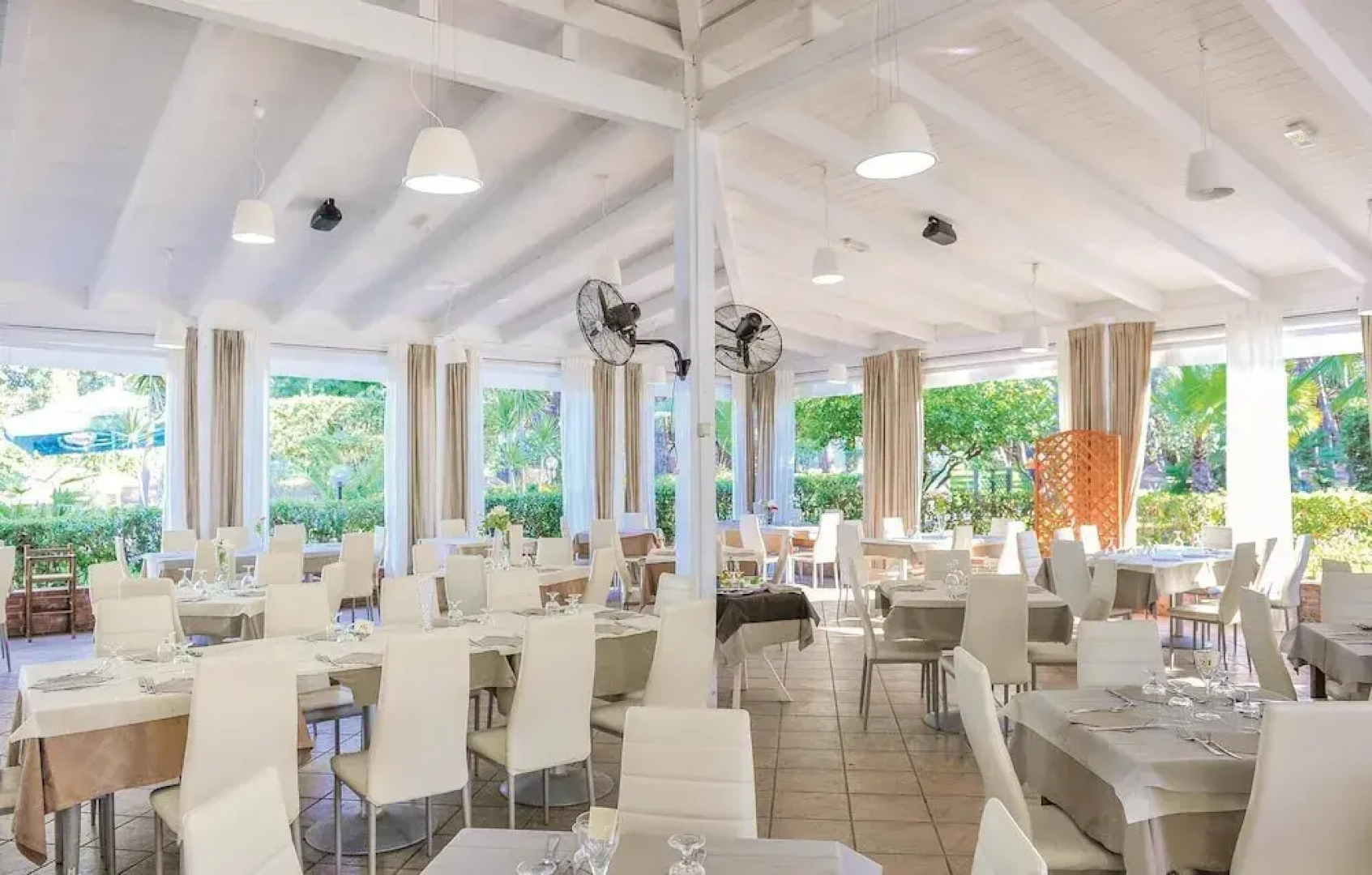 Beautiful Home in Baia Domizia S.aurunca With 2 Bedrooms and Outdoor Swimming Pool