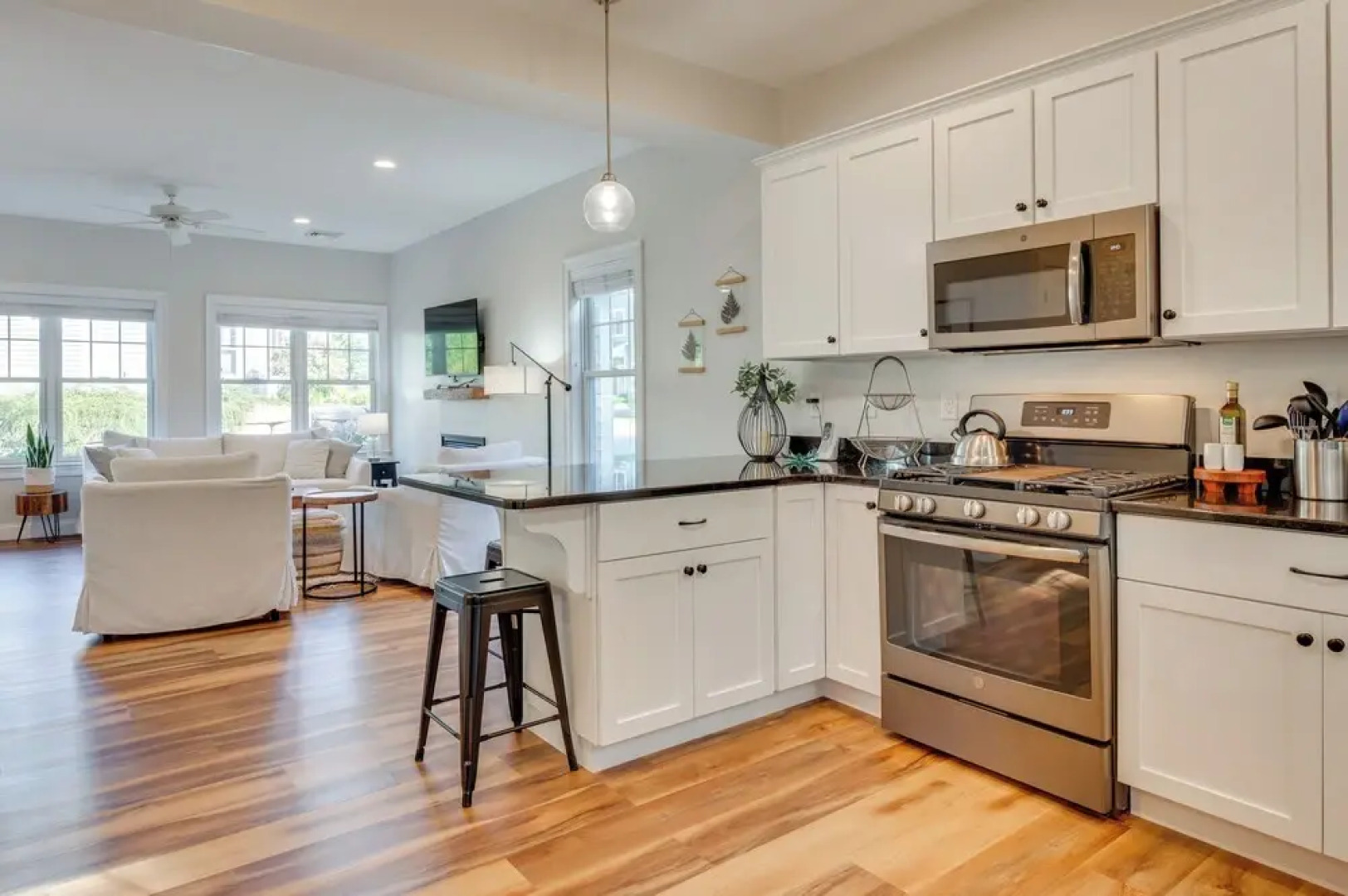 Stylish Arundel Cottage, 6 Mi to Dock Square!