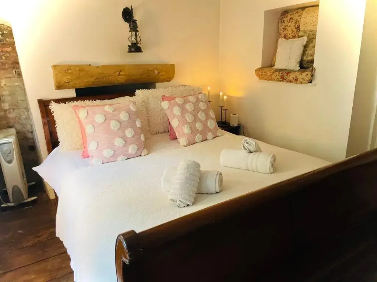 The Beehive, ground floor apartment in Norfolk, no shared amenities
