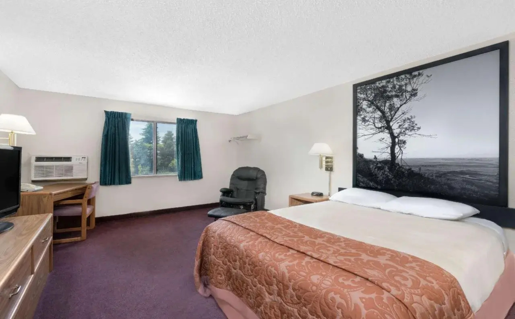 Super 8 By Wyndham Valley City