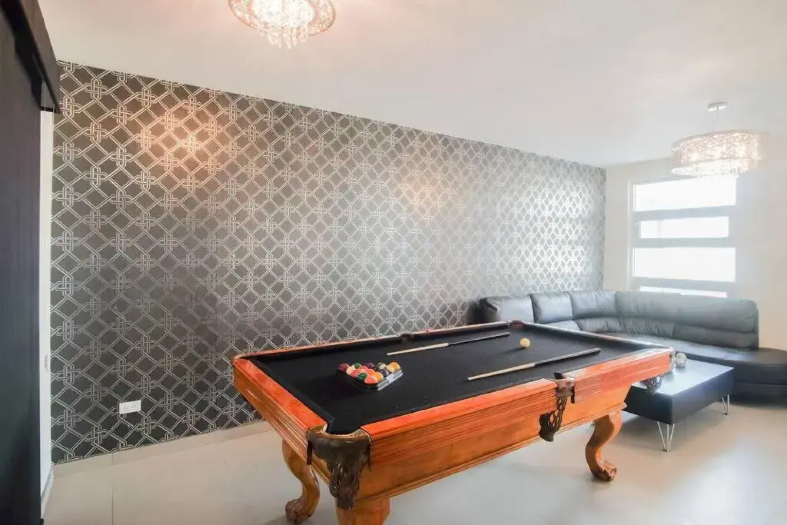 New House / VIP / 1 Block to the Beach