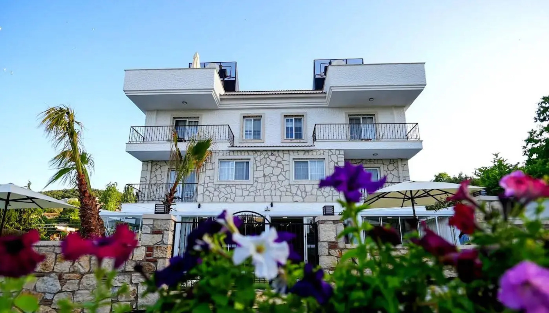 Urla 1867 Hotel