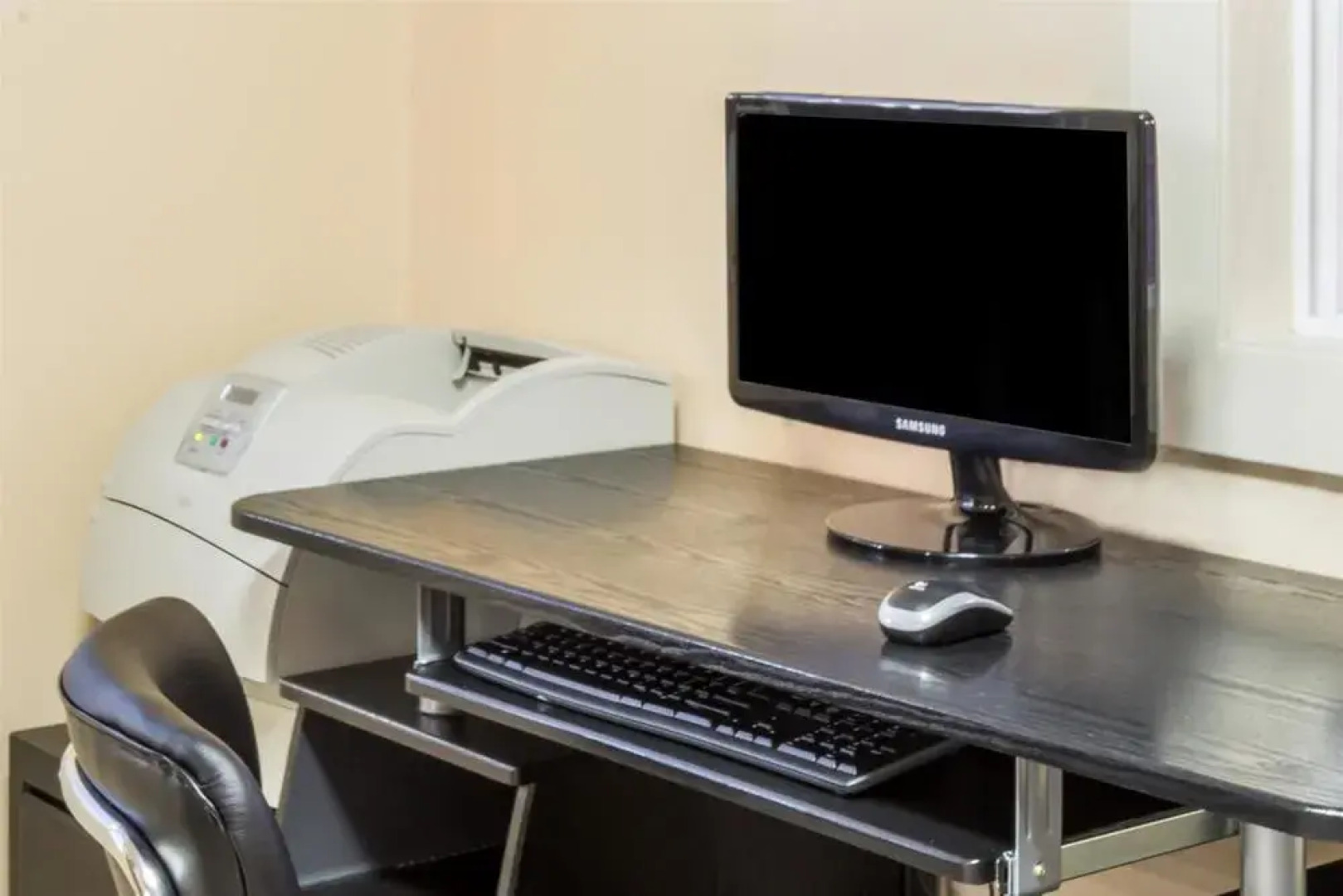 Days Inn by Wyndham Middletown Newport Area