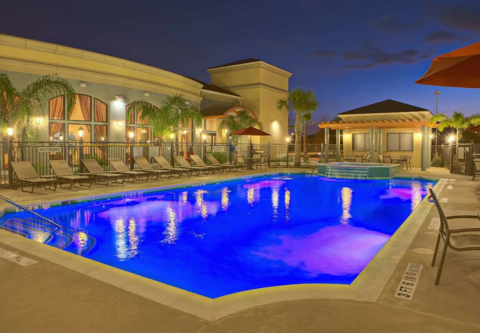 Courtyard Houma