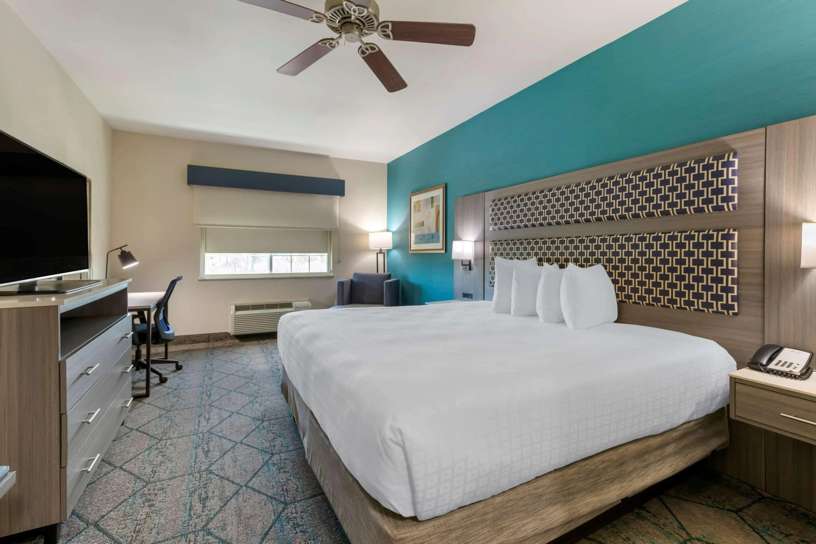 Best Western Plus Wasco Inn & Suites
