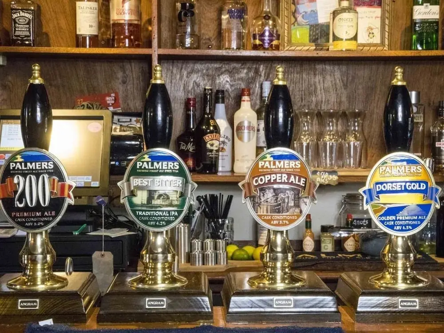 Three Horseshoes Inn