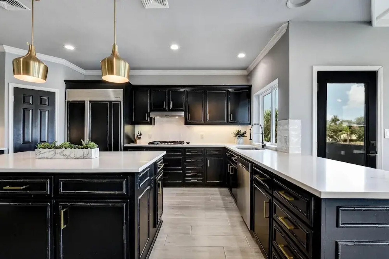 Family Friendly, Beautiful Home for Fishing in Style