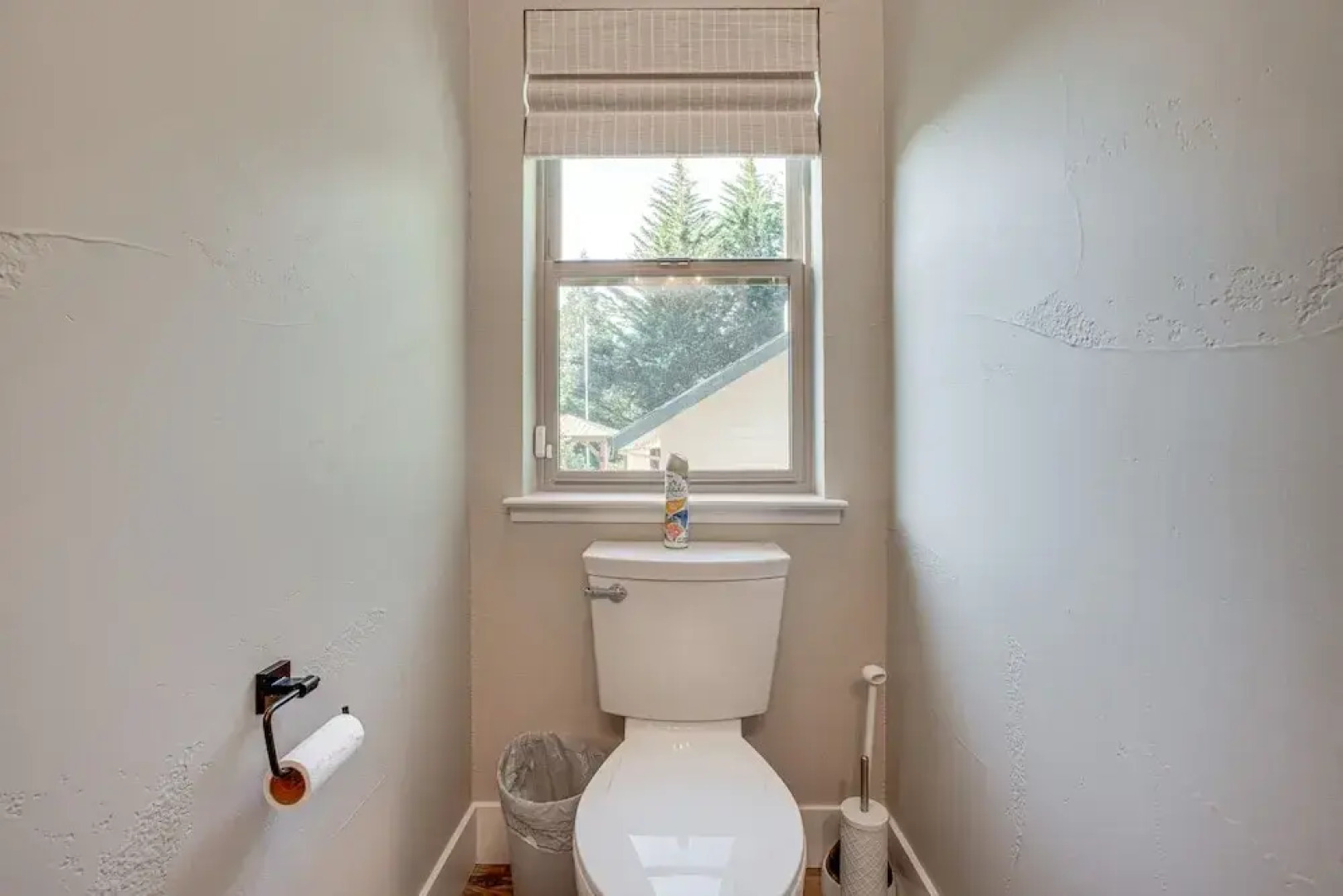 Game Room + Pool Access: Spacious Cabin in Arnold