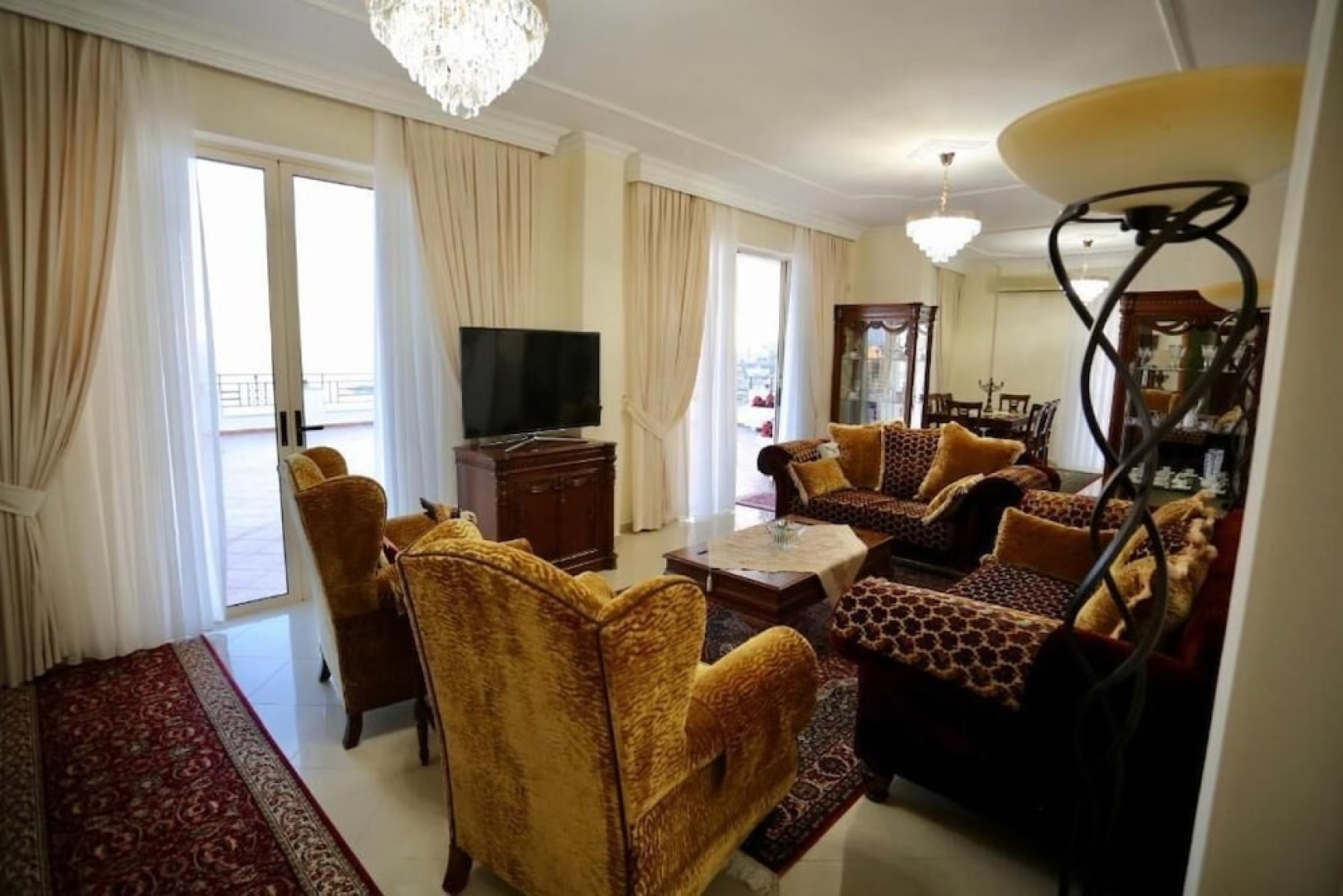 Apartments Flower Residence