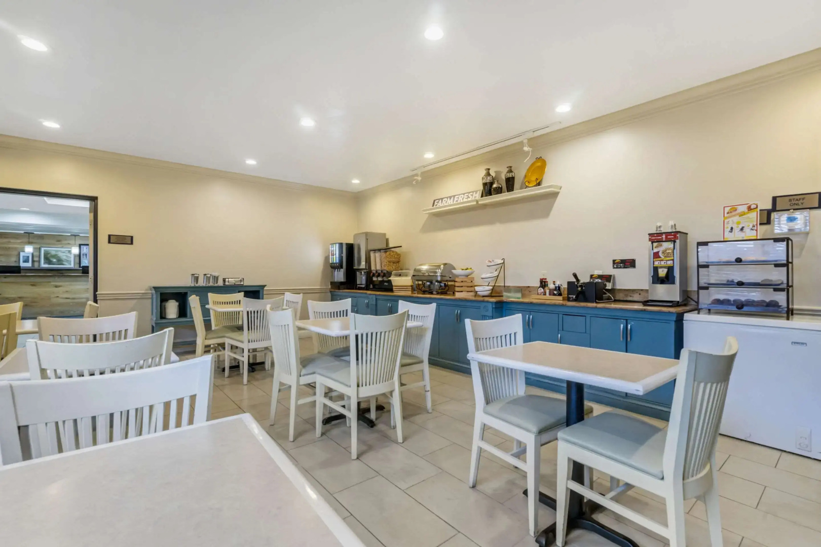 Country Inn & Suites by Radisson, Tampa Airport North, FL