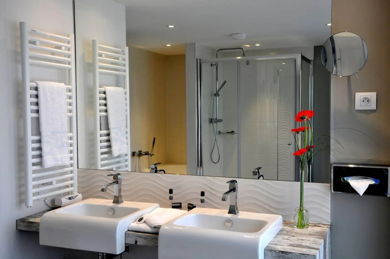 Les 3 Lieux - Hôtel, Restaurant, Espace sensoriel