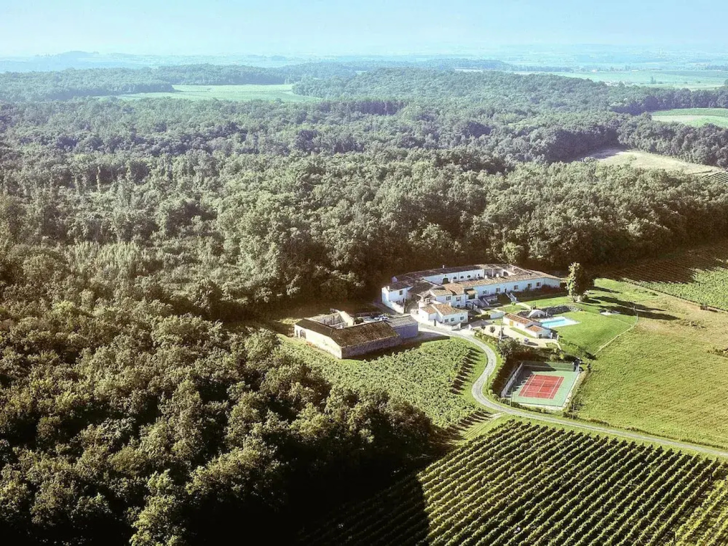 Luxury Apartment With Terrace, Sauna, Tennis, and Heated Pool