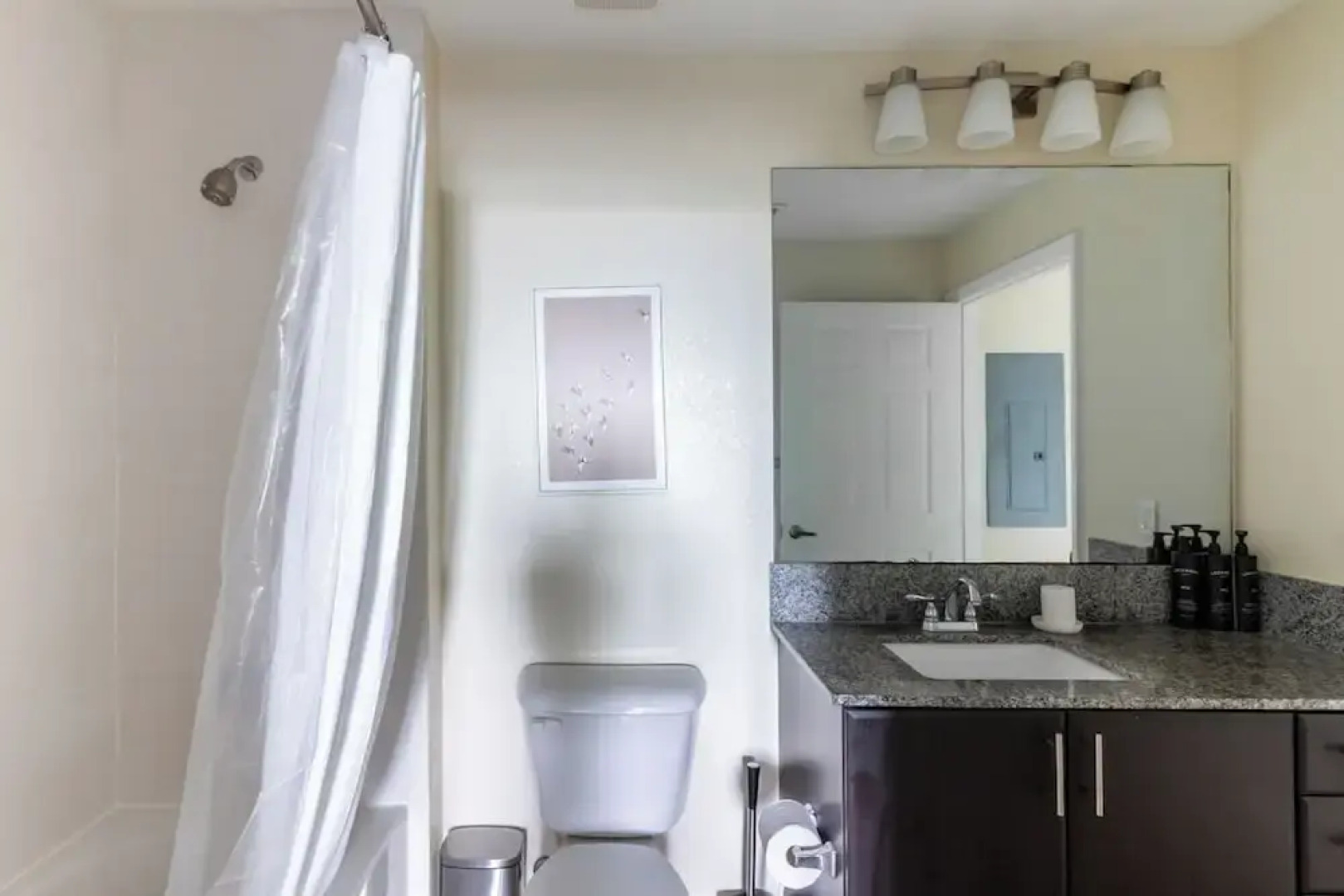 Miramar Apartments By Landing