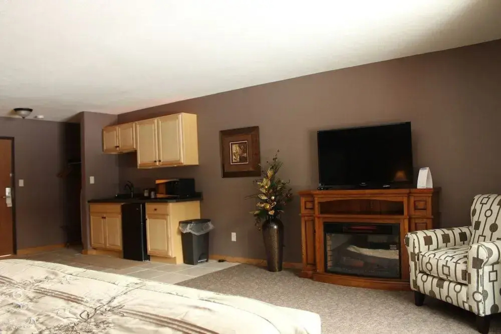 Shawano Four Seasons Hotel