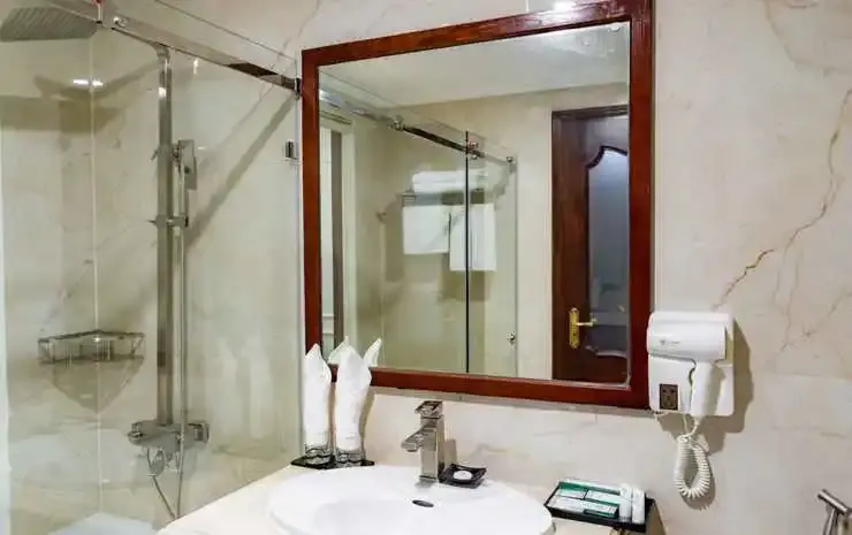 Tu Son Luxury 2 Hotel