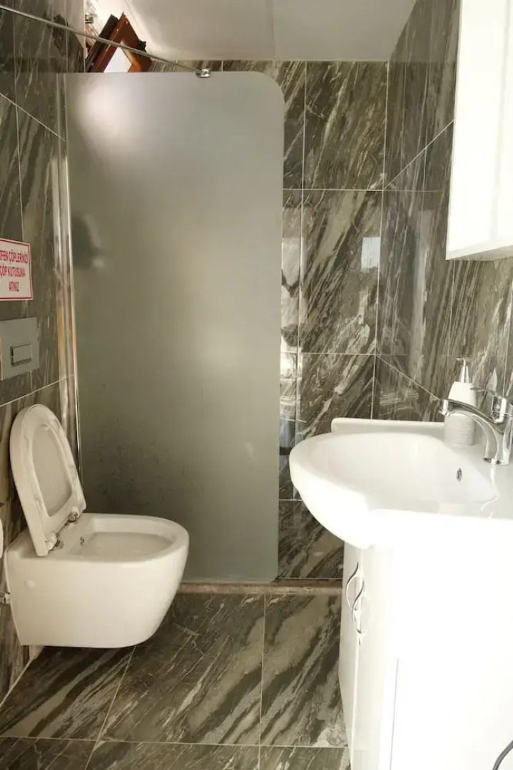 Li̇mon Otel Kiyiköy