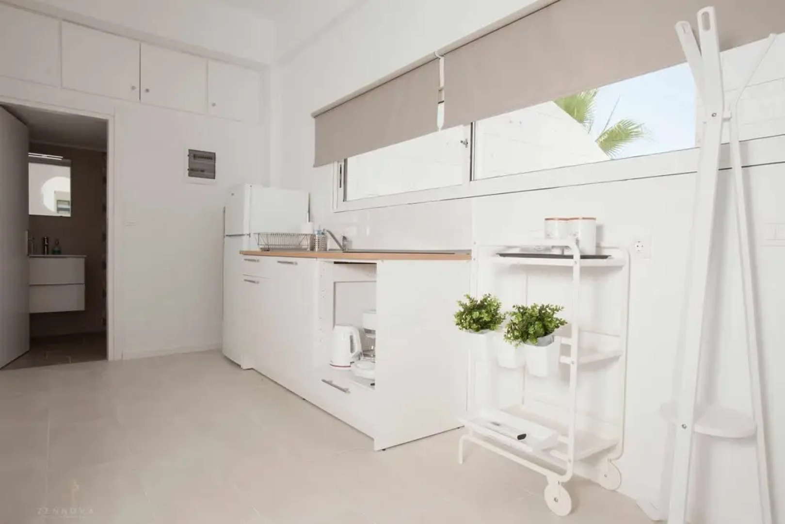 Zennova 34 Kallithea Blue Paradise