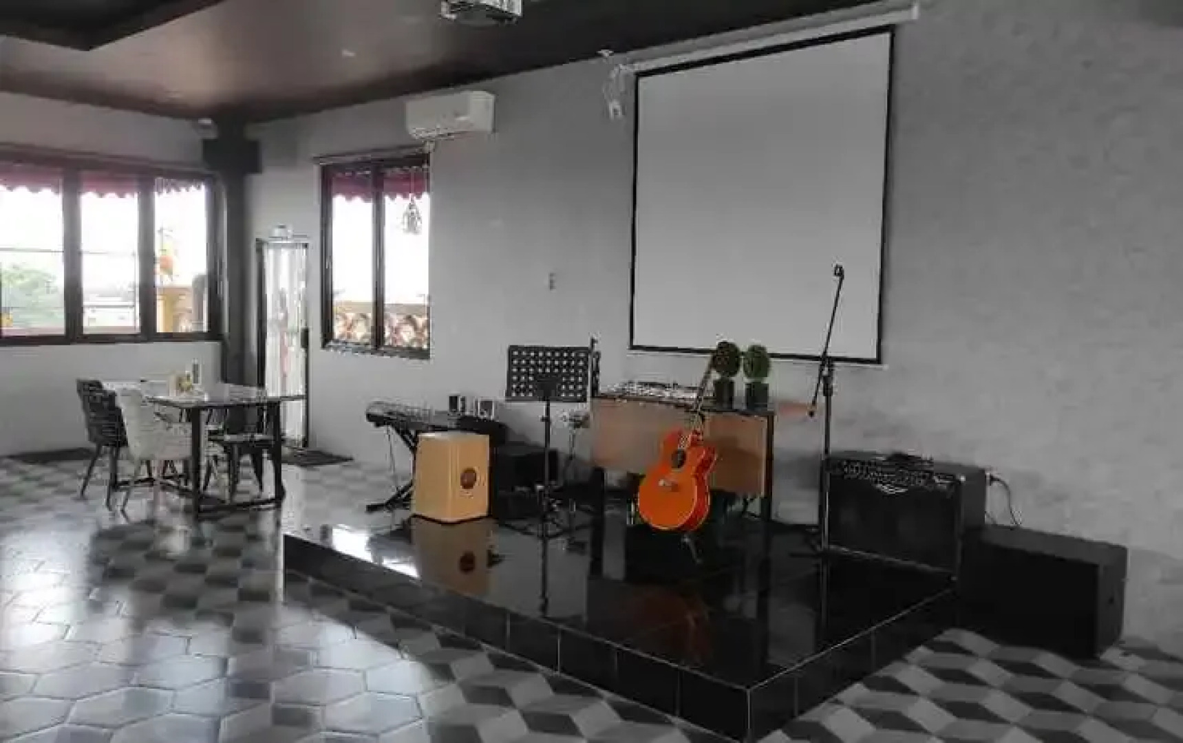 Grand Venetian Hotel