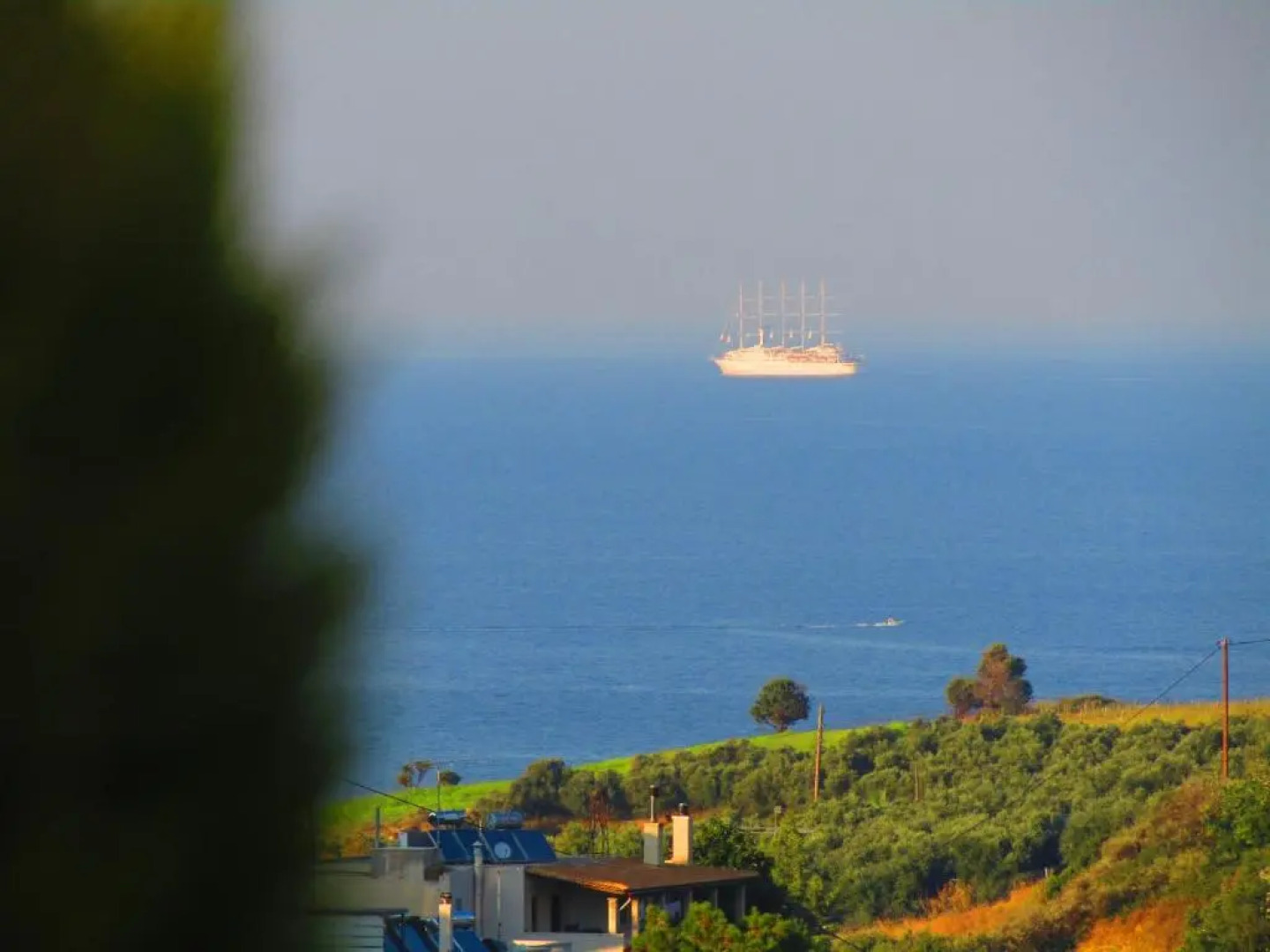 Aristos Apartments & Suites