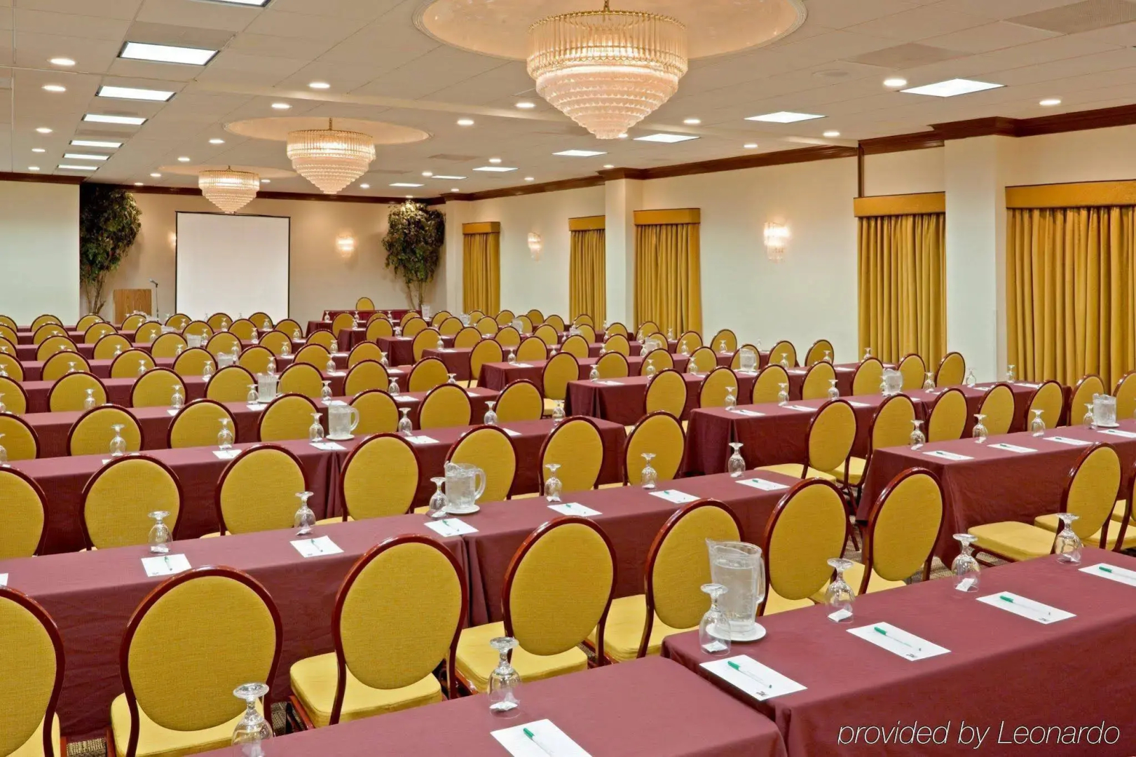 Holiday Inn Totowa Wayne Hotel