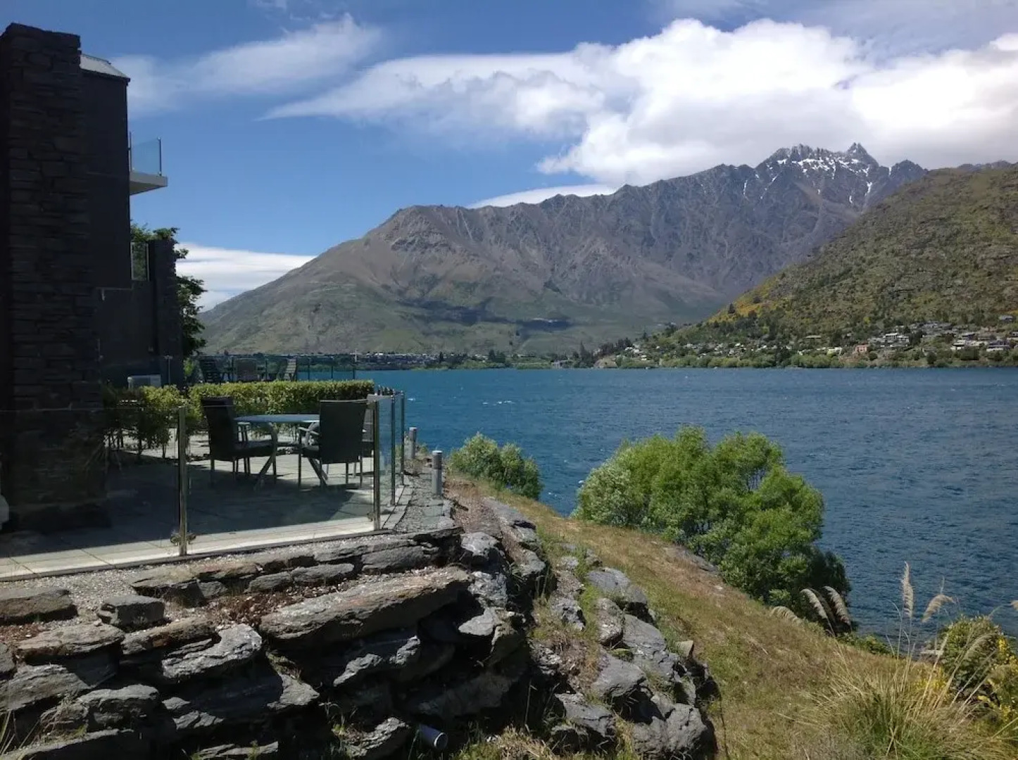 Luxury Lakefront Villas Queenstown