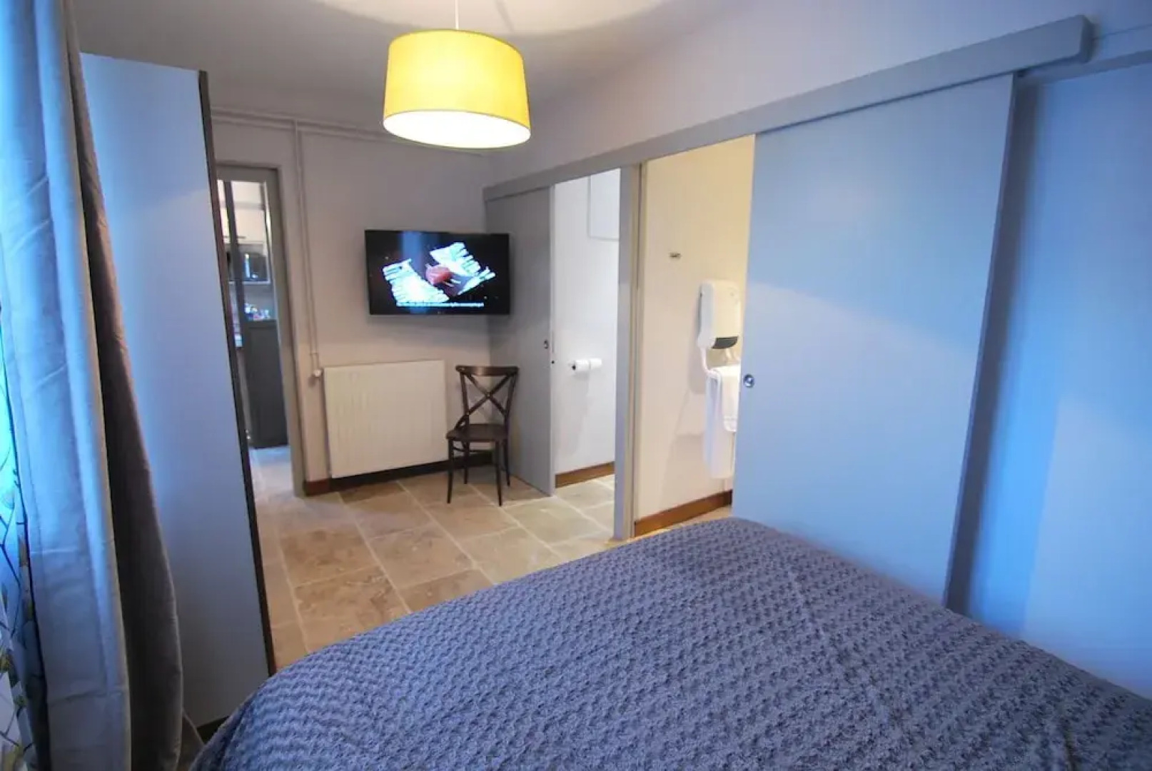 Appartements Pied à Terre, haut standing avec cuisine équipée et terrasse / Groupe HRM