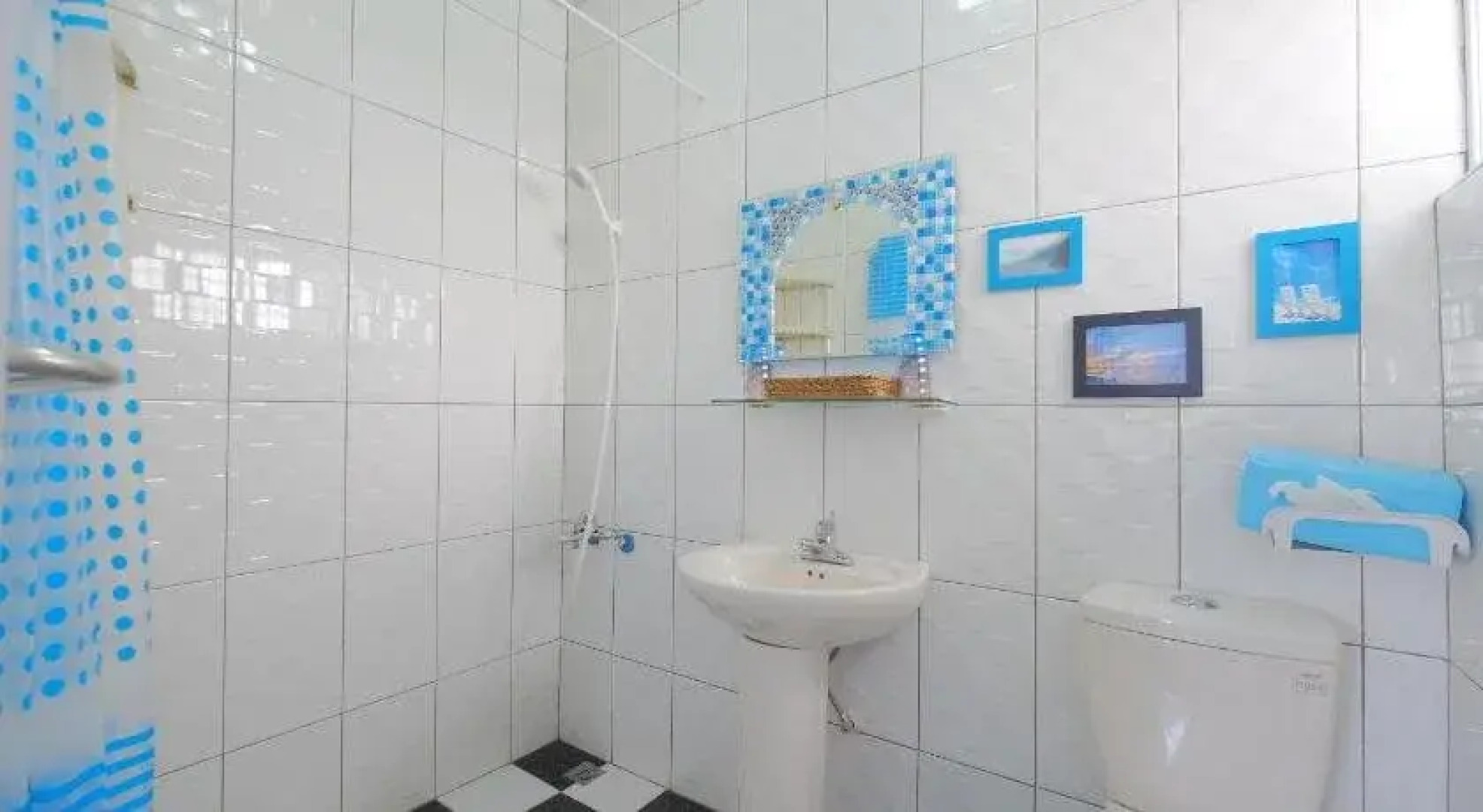 Greece Hand For Hualien