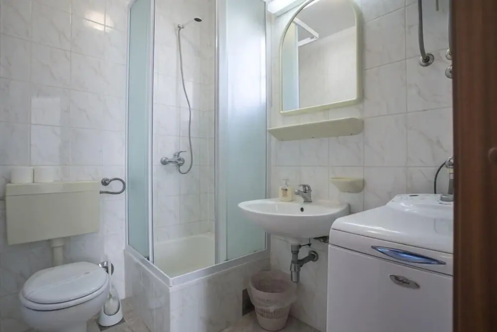 Bol Apartments Gospojica