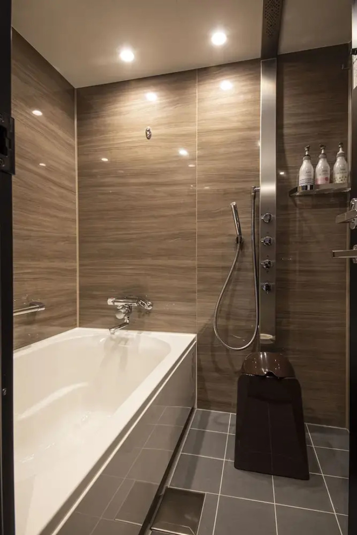 Отель Keihan Tenmabashi Ekimae