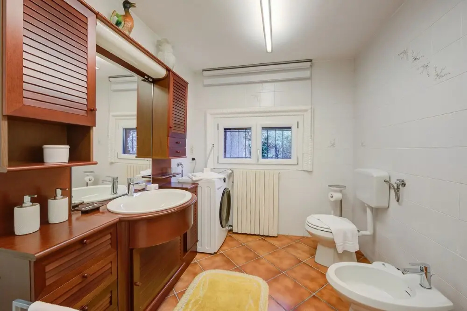 Red Door Apartment Private Terrace