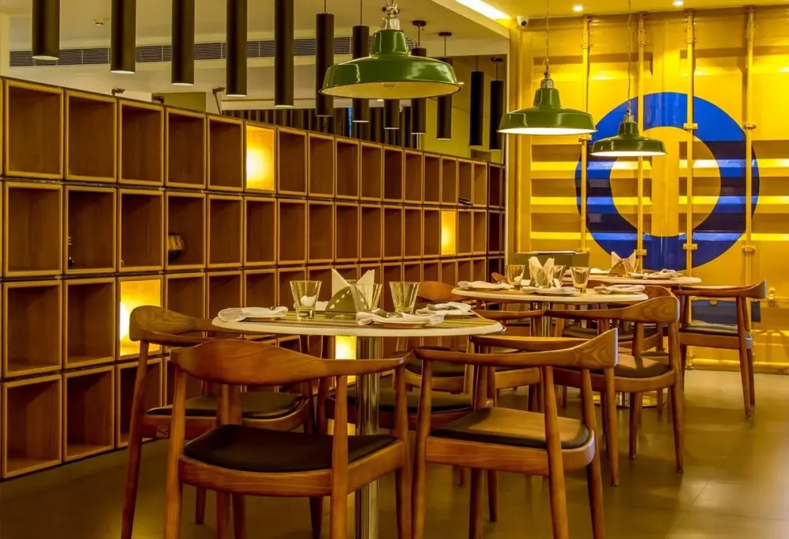 OYO 1447 The Port Hotel