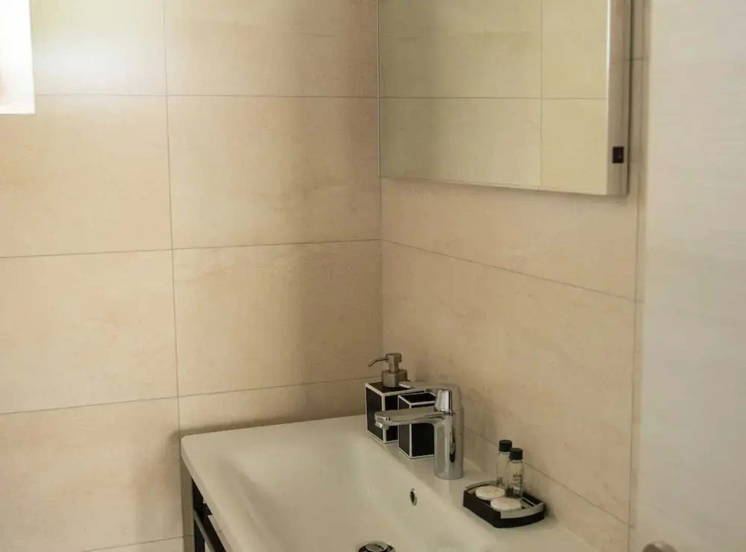 The Poolside Stone House in Bale