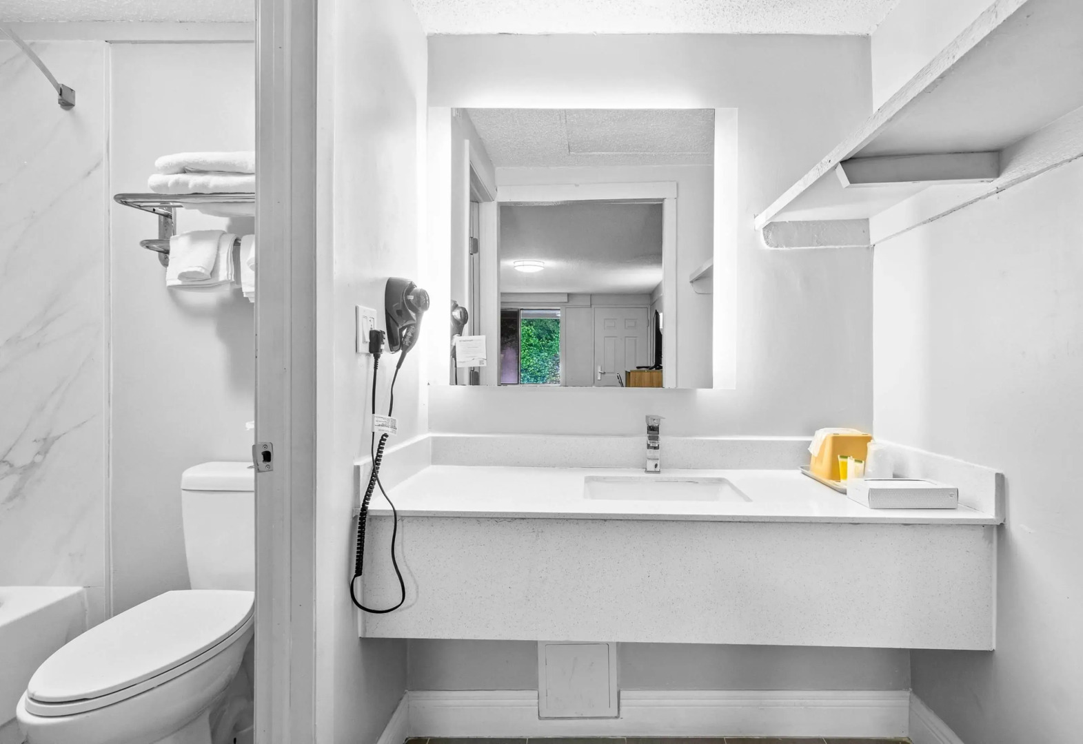 Super 8 by Wyndham Lantana West Palm Beach