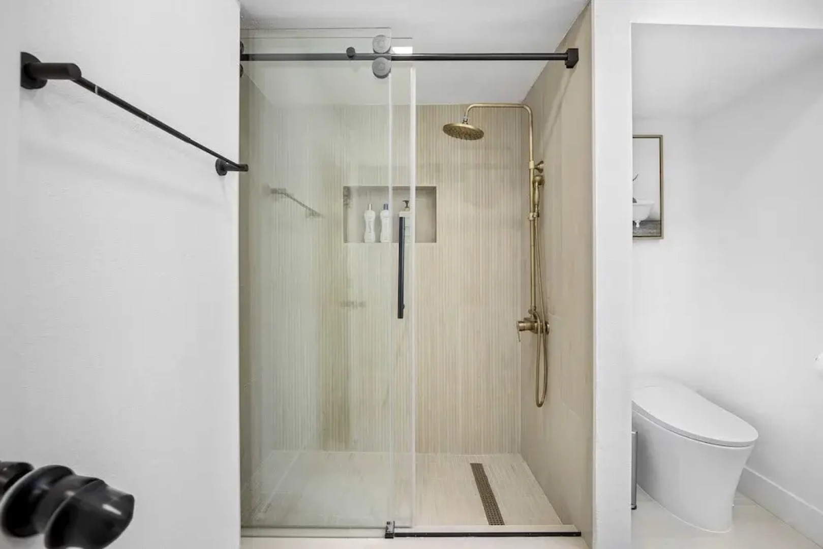 Steps to the Beach, Firepit & Patio Long-term Newport Beach Stay Coastal Cove