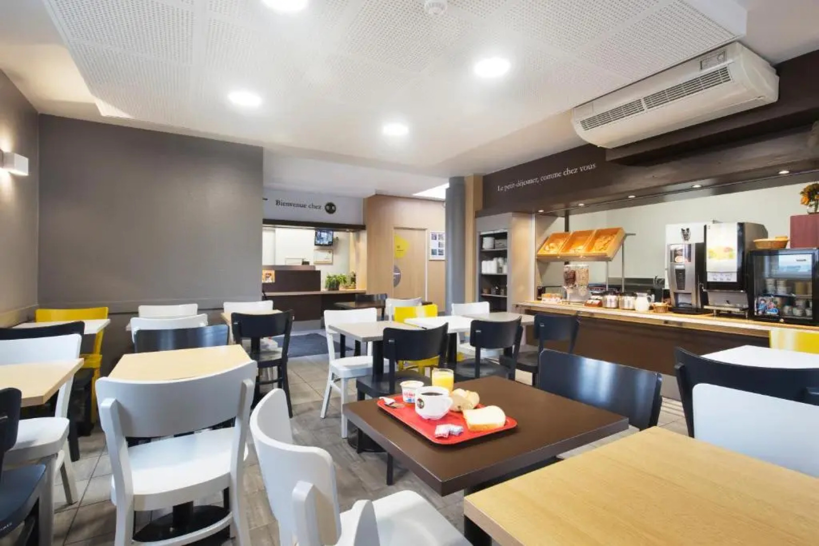 B&B HOTEL LYON St Bonnet Mi-Plaine